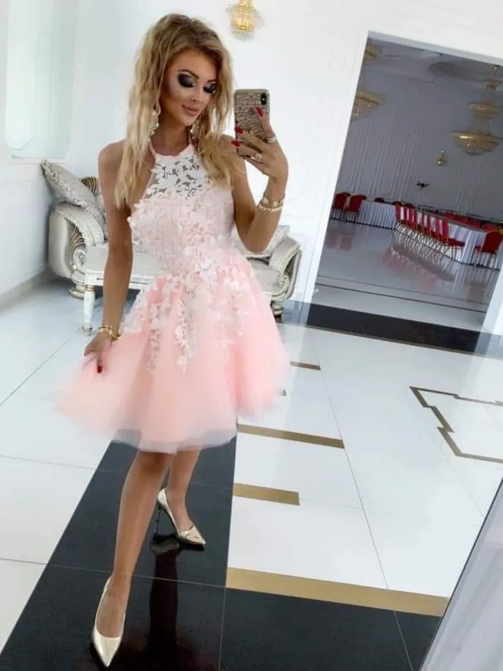 Amazing Tulle Halter Neckline A-line Homecoming Dresses With Appliques HD339